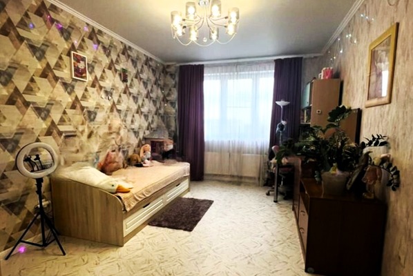 Продам трехкомнатную (3-комн.) квартиру, им. писателя Знаменского пр-кт, 6, Краснодар г