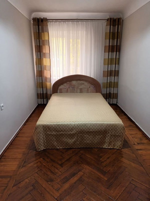 Продам двухкомнатную (2-комн.) квартиру, Социалистическая ул, 35, Ростов-на-Дону г