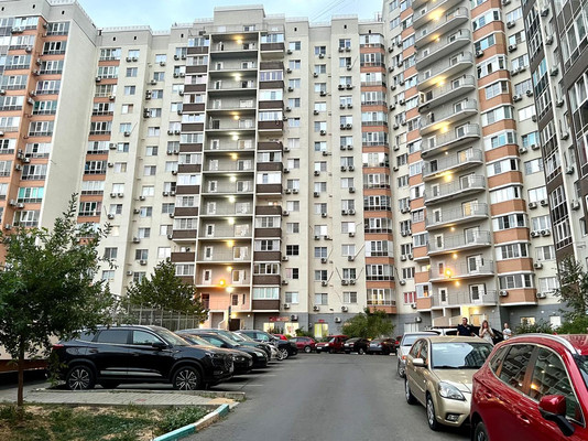 Продам двухкомнатную (2-комн.) квартиру, Южная ул, 27, Новороссийск г