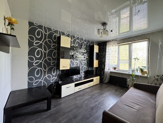 Продам двухкомнатную (2-комн.) квартиру, Московский пр-кт, 10/4, Брянск г