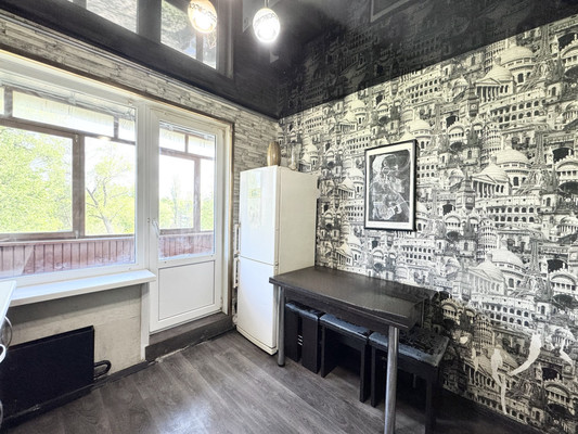 Продам двухкомнатную (2-комн.) квартиру, Московский пр-кт, 10/4, Брянск г
