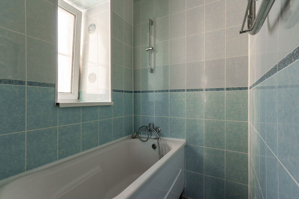 Продам трехкомнатную (3-комн.) квартиру, Смольный пр-кт, 9А, Санкт-Петербург г