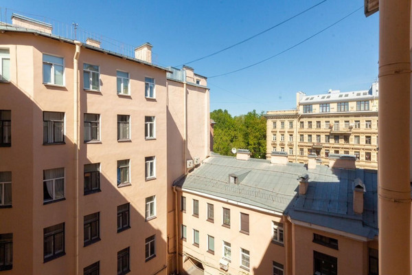 Продам трехкомнатную (3-комн.) квартиру, Смольный пр-кт, 9А, Санкт-Петербург г