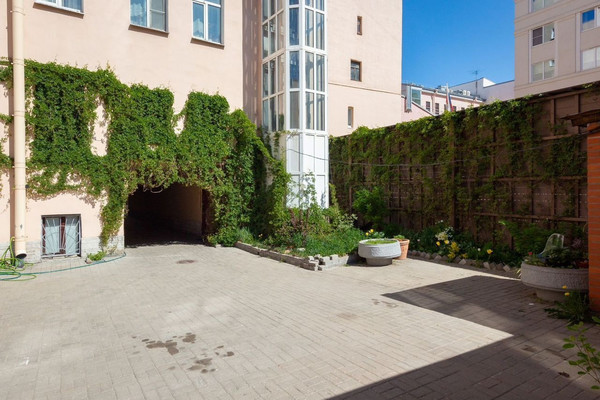 Продам трехкомнатную (3-комн.) квартиру, Смольный пр-кт, 9А, Санкт-Петербург г
