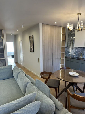 Продам трехкомнатную (3-комн.) квартиру, Космонавта Леонова ул, 47, Калининград г