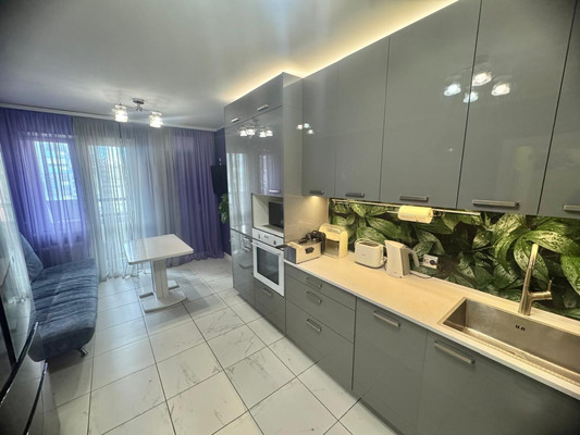 Продам трехкомнатную (3-комн.) квартиру, Северный пр-кт, 123к1, Санкт-Петербург г