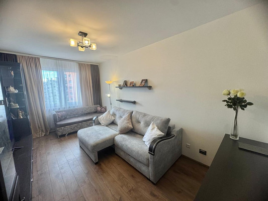 Продам трехкомнатную (3-комн.) квартиру, Северный пр-кт, 123к1, Санкт-Петербург г