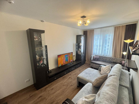 Продам трехкомнатную (3-комн.) квартиру, Северный пр-кт, 123к1, Санкт-Петербург г