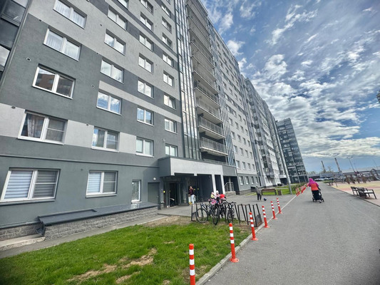Продам трехкомнатную (3-комн.) квартиру, Северный пр-кт, 123к1, Санкт-Петербург г