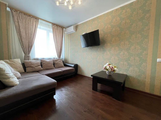 Продам трехкомнатную (3-комн.) квартиру, Тружеников ул, 80, Ростов-на-Дону г
