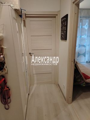 Продам однокомнатную (1-комн.) квартиру, Верхне-Каменская ул, 3к1, Санкт-Петербург г
