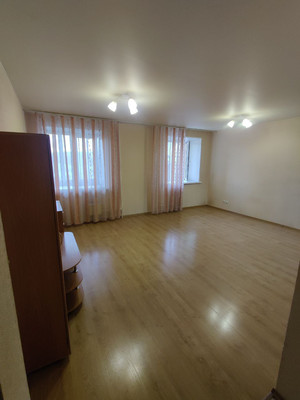 Продам однокомнатную (1-комн.) квартиру, Чкалова ул, 42, Красноярск г