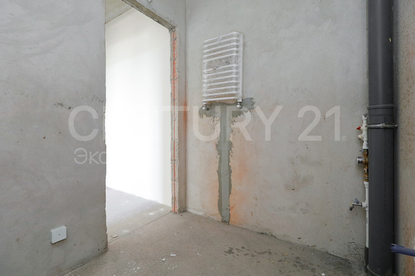 Продам трехкомнатную (3-комн.) квартиру, Лобачевского ул, 2А , Калининград г
