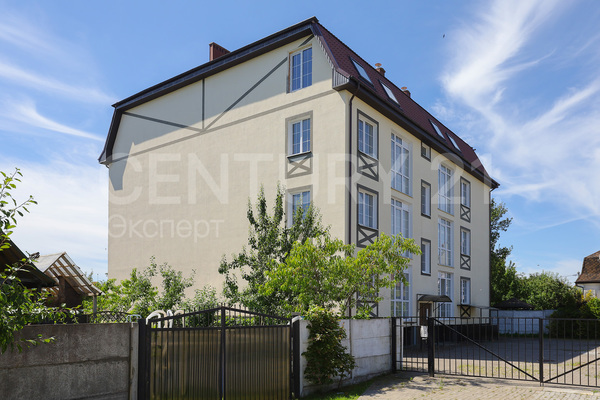 Продам трехкомнатную (3-комн.) квартиру, Лобачевского ул, 2А , Калининград г