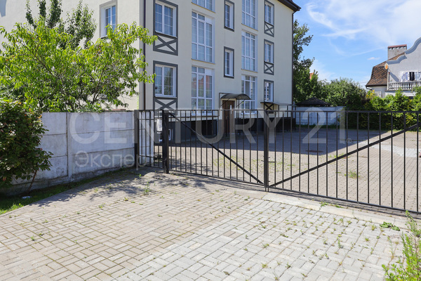 Продам двухкомнатную (2-комн.) квартиру, Лобачевского ул, 2А , Калининград г
