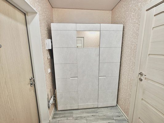 Продам однокомнатную (1-комн.) квартиру, Тэцевская ул, 4д, Казань г