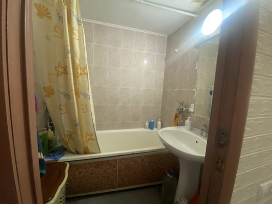 Продам трехкомнатную (3-комн.) квартиру, Жмайлова ул, 23к1, Ростов-на-Дону г