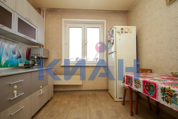 Продам двухкомнатную (2-комн.) квартиру, Комсомольский пр-кт, 1, Красноярск г