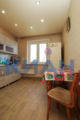 Продам двухкомнатную (2-комн.) квартиру, Комсомольский пр-кт, 1, Красноярск г