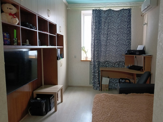 Продам двухкомнатную (2-комн.) квартиру, Портовая ул, 221, Ростов-на-Дону г