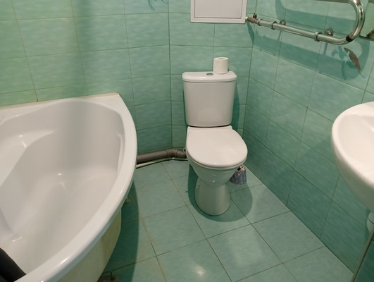 Продам двухкомнатную (2-комн.) квартиру, Портовая ул, 221, Ростов-на-Дону г