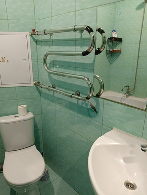 Продам двухкомнатную (2-комн.) квартиру, Портовая ул, 221, Ростов-на-Дону г