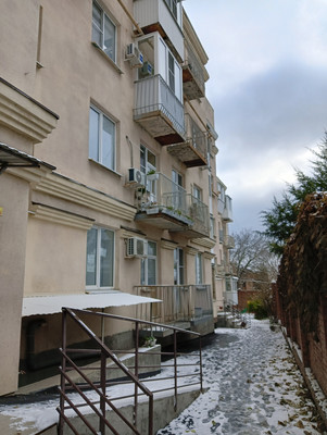 Продам двухкомнатную (2-комн.) квартиру, Портовая ул, 221, Ростов-на-Дону г