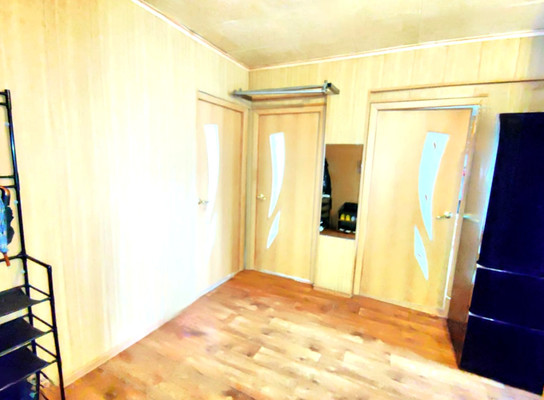 Продам трехкомнатную (3-комн.) квартиру, Луначарского ул, 147, Белореченск г