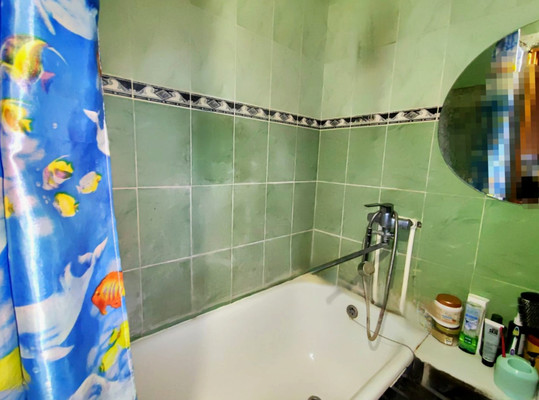 Продам трехкомнатную (3-комн.) квартиру, Луначарского ул, 147, Белореченск г