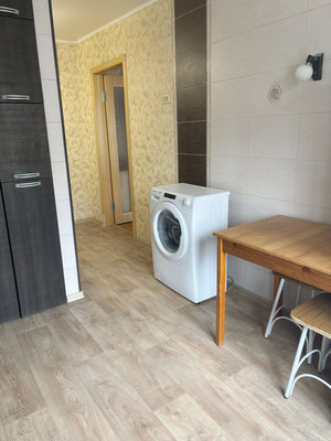 Продам трехкомнатную (3-комн.) квартиру, 1-я Баррикадная ул, 48, Ростов-на-Дону г