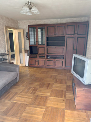 Продам трехкомнатную (3-комн.) квартиру, 1-я Баррикадная ул, 48, Ростов-на-Дону г