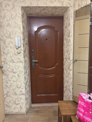 Продам трехкомнатную (3-комн.) квартиру, 1-я Баррикадная ул, 48, Ростов-на-Дону г