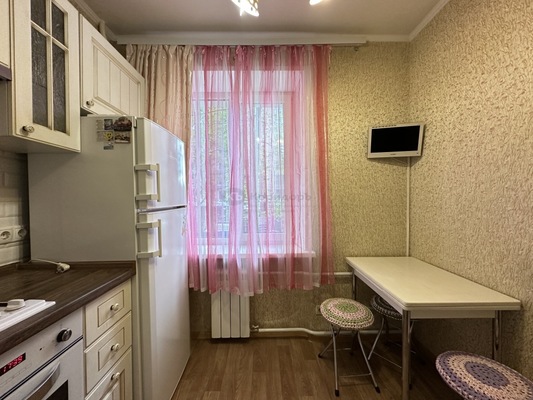 Продам двухкомнатную (2-комн.) квартиру, Маршала Чуйкова ул, 22к2, Москва г