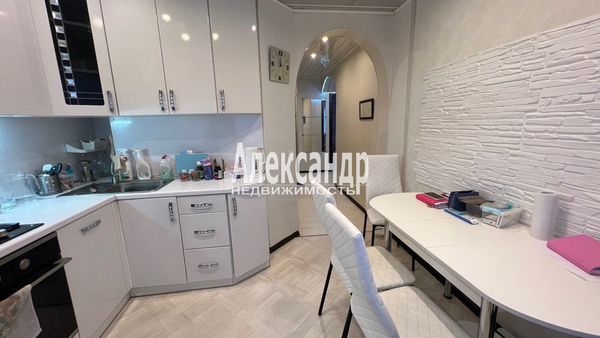 Продам многокомнатную квартиру, Гагарина ул, 18А, Выборг г
