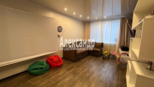 Продам многокомнатную квартиру, Гагарина ул, 18А, Выборг г
