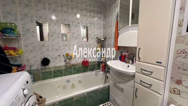 Продам многокомнатную квартиру, Гагарина ул, 18А, Выборг г