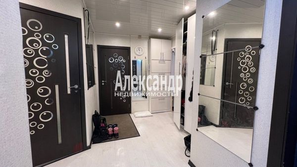 Продам многокомнатную квартиру, Гагарина ул, 18А, Выборг г