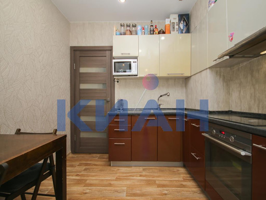 Продам двухкомнатную (2-комн.) квартиру, Судостроительная ул, 159, Красноярск г