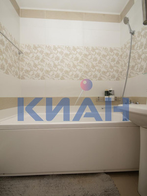 Продам двухкомнатную (2-комн.) квартиру, Судостроительная ул, 159, Красноярск г