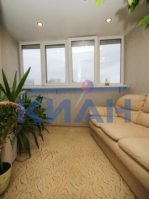 Продам двухкомнатную (2-комн.) квартиру, Судостроительная ул, 159, Красноярск г