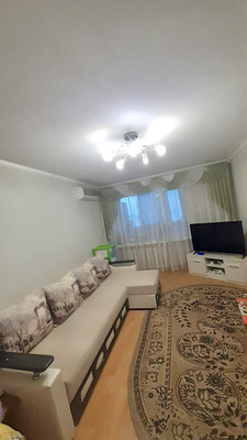 Продам двухкомнатную (2-комн.) квартиру, Таганрогская ул, 126, Ростов-на-Дону г