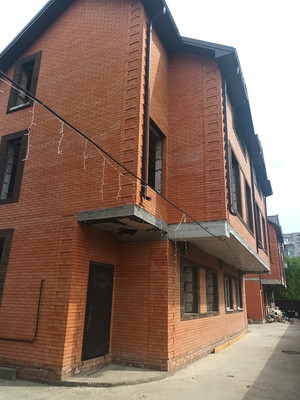 Продам трехкомнатную (3-комн.) квартиру, М.Горького ул, 51а, Батайск г