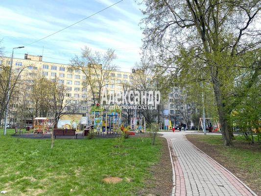 Продам двухкомнатную (2-комн.) квартиру, Купчинская ул, 6/4к1, Санкт-Петербург г