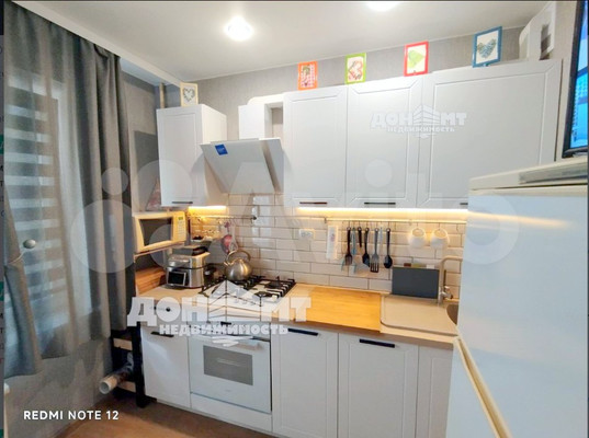 Продам трехкомнатную (3-комн.) квартиру, Комарова б-р, 8, Ростов-на-Дону г