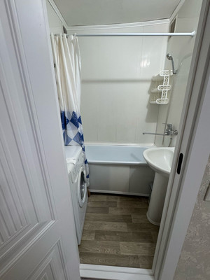 Продам двухкомнатную (2-комн.) квартиру, Королева пр-кт, 174к4, Ростов-на-Дону г