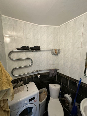 Продам трехкомнатную (3-комн.) квартиру, Октябрьская ул, 4к2, Великий Новгород г