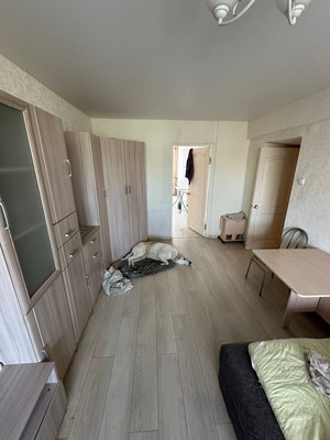 Продам трехкомнатную (3-комн.) квартиру, Октябрьская ул, 4к2, Великий Новгород г