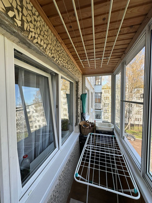 Продам трехкомнатную (3-комн.) квартиру, Октябрьская ул, 4к2, Великий Новгород г