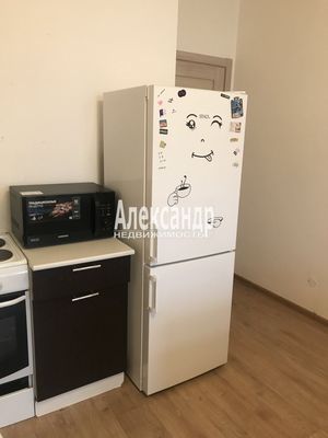 Продам однокомнатную (1-комн.) квартиру, Шувалова ул, 27/7, Мурино п