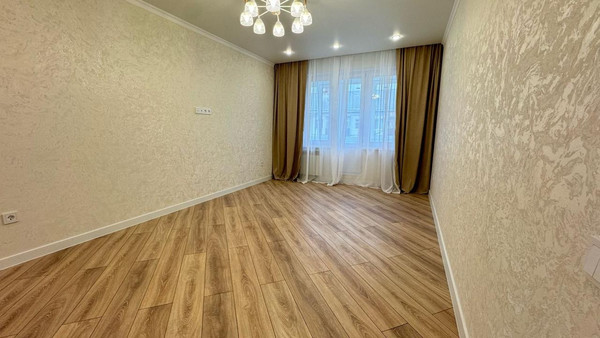 Продам двухкомнатную (2-комн.) квартиру, Шамиля Усманова ул, 8, Казань г